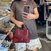 DOONEY & BOURKE BOUTIQUE