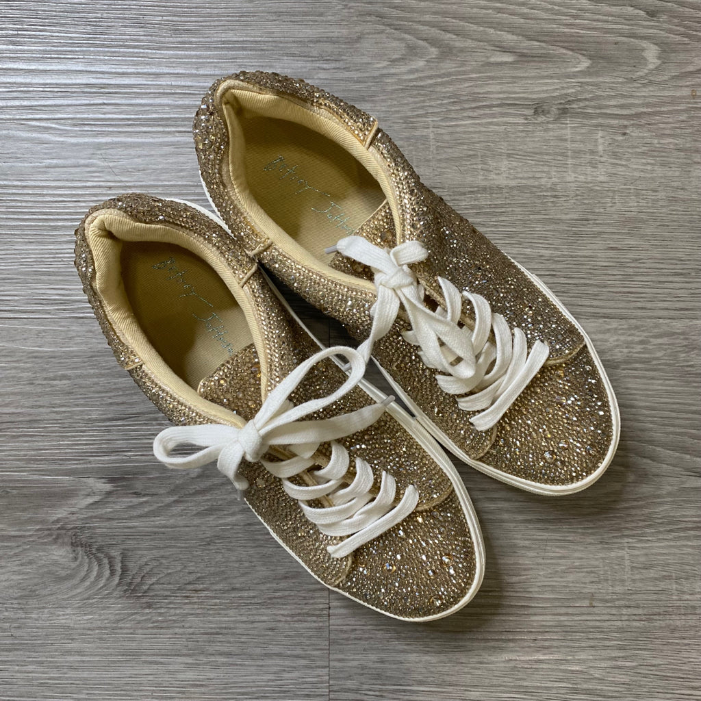 Betsey Johnson Size 6 1/2 SHOE