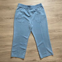 Load image into Gallery viewer, Lululemon Size 10 ATHLETIC WEAR
