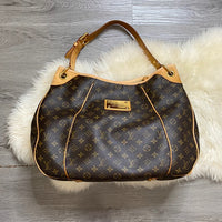 Load image into Gallery viewer, Louis Vuitton DESIGNER
