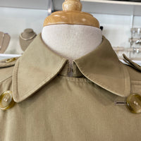 Load image into Gallery viewer, BURBERRY Size 10L DESIGNER
