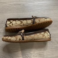 Load image into Gallery viewer, COACH Size 9 1/2 BOUTIQUE
