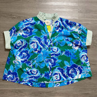 Load image into Gallery viewer, UMGEE Size MED TOPS
