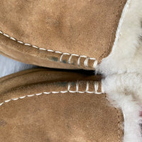 Load image into Gallery viewer, UGG Size 8 BOUTIQUE
