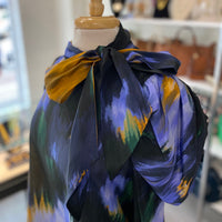 Load image into Gallery viewer, Marie Oliver Size SMALL BOUTIQUE
