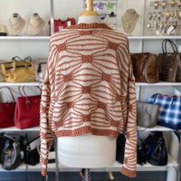 Load image into Gallery viewer, VESTIQUE Size MED TOPS
