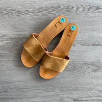 Load image into Gallery viewer, K JACQUES Size 7 1/2 BOUTIQUE

