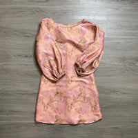 Load image into Gallery viewer, Solelia Size SMALL BOUTIQUE
