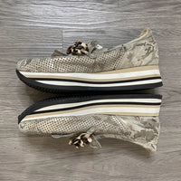 Load image into Gallery viewer, Softwaves Size 9 1/2 SHOE
