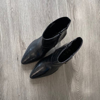 Load image into Gallery viewer, MATISSE Size 7 SHOE
