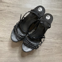 Load image into Gallery viewer, SHUTZ Size 6 1/2 SHOE
