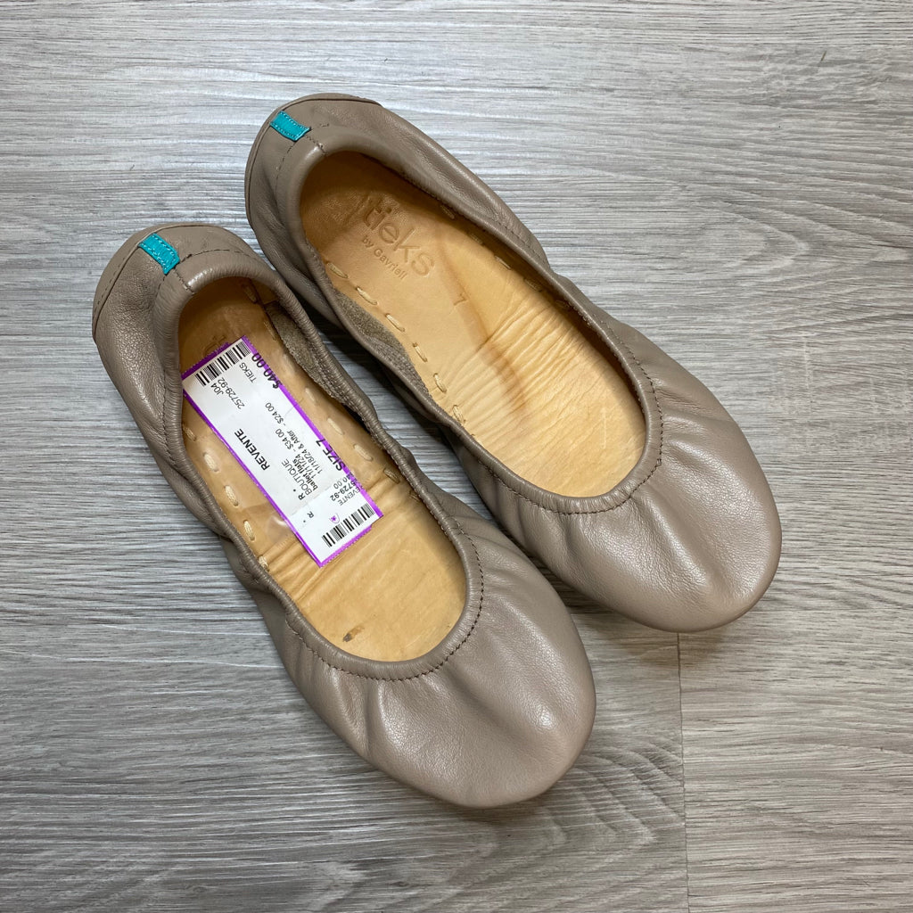 TIEKS Size 7 BOUTIQUE