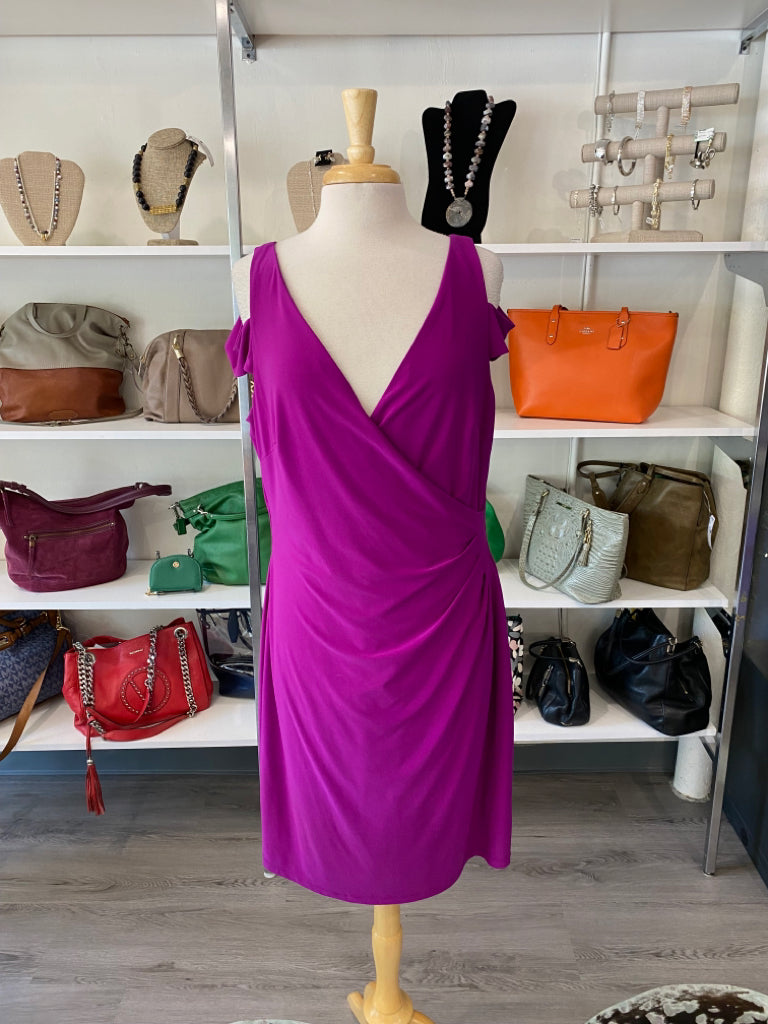LAUREN Size 16 PLUS