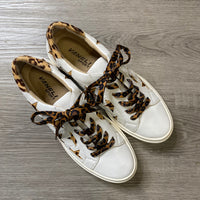 Load image into Gallery viewer, Vaneli Size 8 SHOE
