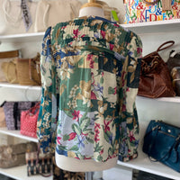 Load image into Gallery viewer, Tommy Bahama Size LARGE TOPS
