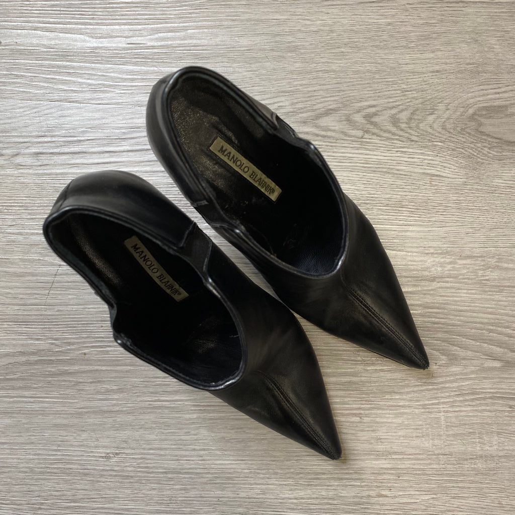 Manolo Blahnik Size 9 1/2 DESIGNER