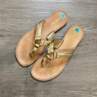 Load image into Gallery viewer, Lilly Pulitzer Size 7 1/2 SHOE
