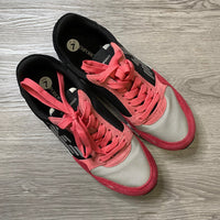 Load image into Gallery viewer, EMPORIO ARMANI Size 7 BOUTIQUE
