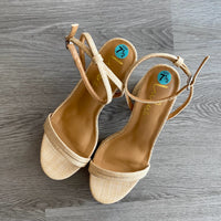 Load image into Gallery viewer, LULUS Size 7 1/2 SHOE
