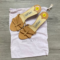 Load image into Gallery viewer, Jimmy Choo Size 7 DESIGNER
