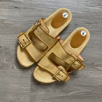 Load image into Gallery viewer, J CREW Size 9 SHOE
