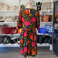 Load image into Gallery viewer, Uncle Frank Size LARGE DRESS
