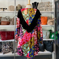 Load image into Gallery viewer, CROSBY Size MED BOUTIQUE
