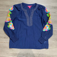 Load image into Gallery viewer, Lilly Pulitzer Size SMALL TOPS
