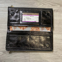 Load image into Gallery viewer, HOBO Size BOUTIQUE
