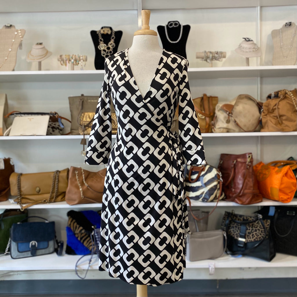 DIANE VON FURSTENBERG Size 10 BOUTIQUE