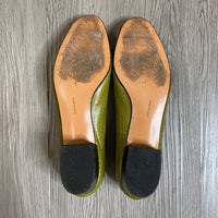 Load image into Gallery viewer, FERRAGAMO Size 6 DESIGNER
