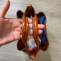 Load image into Gallery viewer, DOONEY &amp; BOURKE BOUTIQUE
