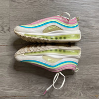 Load image into Gallery viewer, NIKE Size 7 1/2 SHOE
