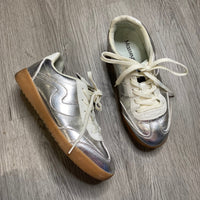 Load image into Gallery viewer, Masseys Size 8 1/2 SHOE
