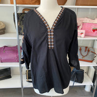 Load image into Gallery viewer, XYZ Boutique Size LARGE TOPS
