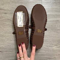 Load image into Gallery viewer, CUSHIONAIRE Size 7 SHOE
