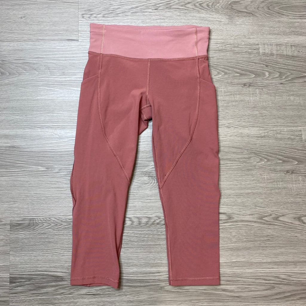 Lululemon Size 4 ATHLETIC WEAR