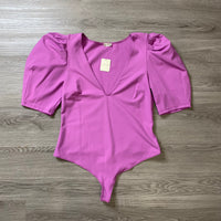 Load image into Gallery viewer, FREE PEOPLE Size XL TOPS
