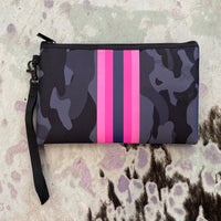 Load image into Gallery viewer, Haute Shore HANDBAGS
