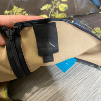 Load image into Gallery viewer, Vera Wang Collection Size 4 DESIGNER
