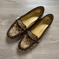 Load image into Gallery viewer, COACH Size 9 1/2 BOUTIQUE
