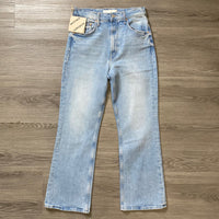 Load image into Gallery viewer, MOTHER Size 24/0 BOUTIQUE
