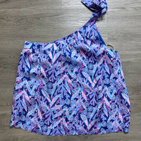 Load image into Gallery viewer, Lilly Pulitzer Size 8 TOPS
