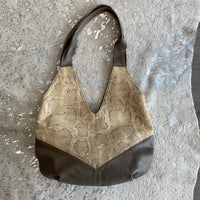 Load image into Gallery viewer, MOLLY G BOUTIQUE
