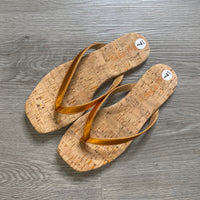 Load image into Gallery viewer, KORKS Size 7 SHOE
