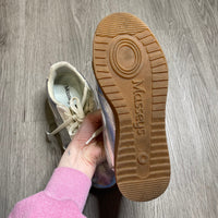 Load image into Gallery viewer, Masseys Size 8 1/2 SHOE
