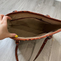 Load image into Gallery viewer, BRAHMIN BOUTIQUE
