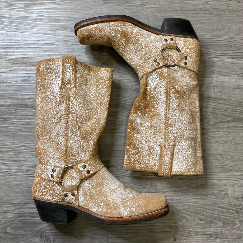 FRYE Size 9 BOUTIQUE