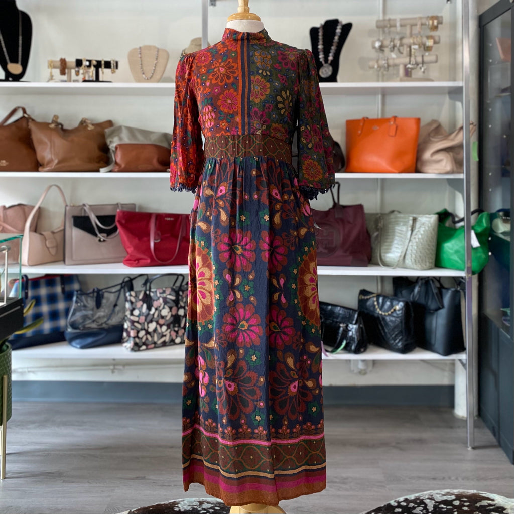 FARMRIO Size MED BOUTIQUE
