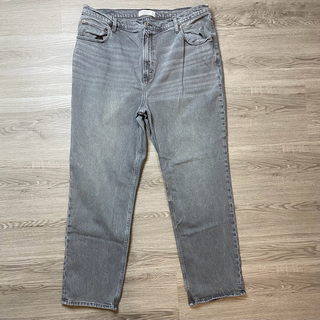 Abercrombie & Fitch Size 34/18 PLUS